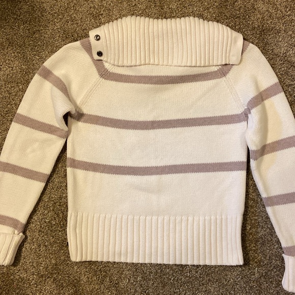 Polo Sweater - Picture 2 of 3